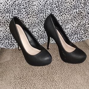 Worn once platform stilletos 👠